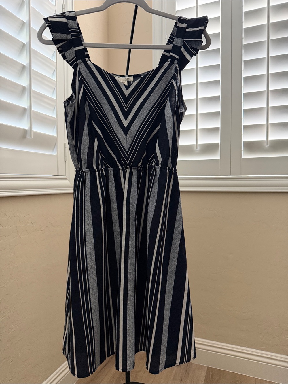 Monteau Black and White Striped Ruffle-Shoulder Midi Dress size M